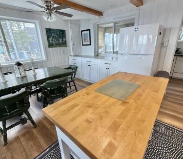 Sebago Villa | GRANDVIEW LAKEFRONT LIMIT 9
