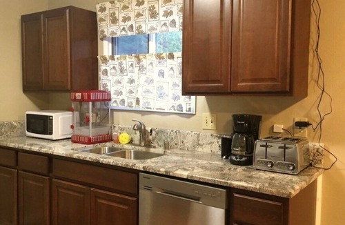 Mendenhall Valley Apartment | Granite Getaway - Quiet, Comfortable Place Offering 10% OFF ON TOURS!