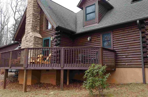 Dan River Cabin | Gratitude View - It's cooler in the mountains!