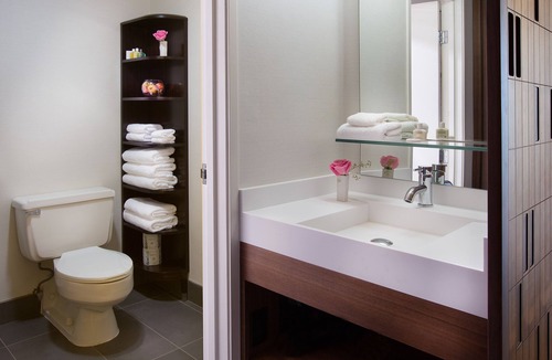 Wilburton Hotel | Great Location & Amenities! Private Parking, Seasonal Pool, Pets Allowed!