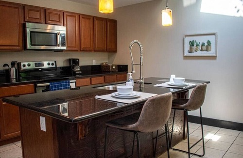 Pendleton Condo | Great Parkside Apt w/ Private Patio & Sun Deck