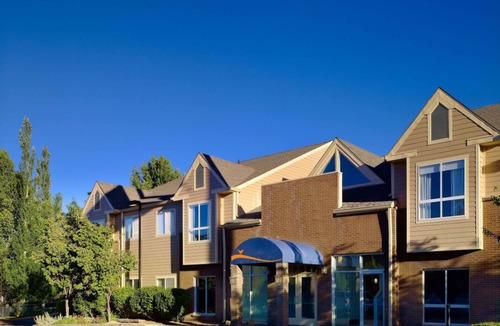 Dublin House | Great Relaxing Overnight Stay! 3 Family-friendly Units, Free Parking