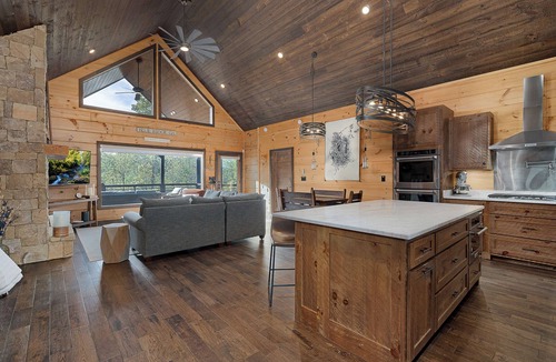 Epworth Cabin | Great Trails Lodge - Blue Ridge