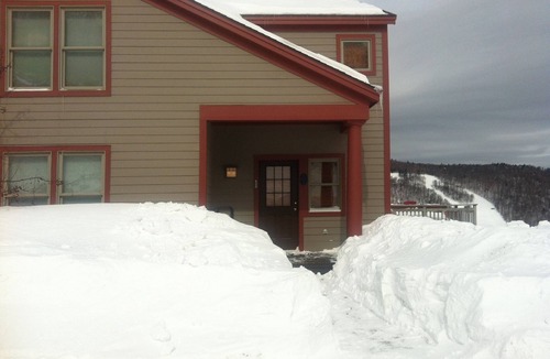 Killington Condo | GREAT WHITE VIEW-SKI ON/SKI OFF. WITH PLENTY OF SNOW!