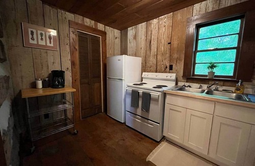 Chatsworth House | Green Door Cabin