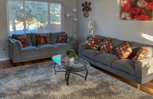 Abbott Loop House | Green Oasis Getaway in Lovely Quiet Neighborhood