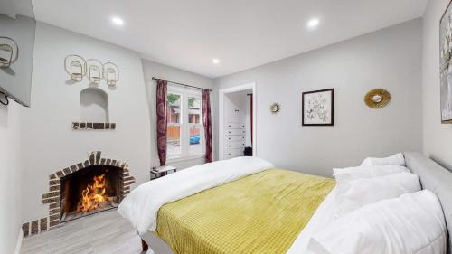 Washington Park West House | groovy apartment in the heart of the city