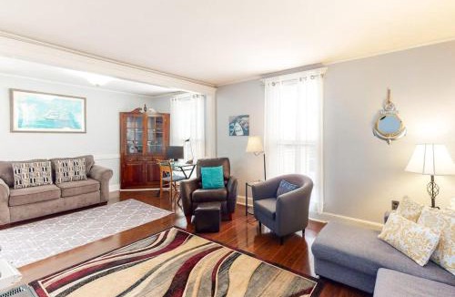 Bucksport House | Ground-floor duplex with WiFi & W/D - walk to river and downtown