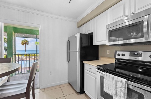 Whitney Beach Condo | Gulffront w/Balcony & Kitchen – Silver Sands #253 by RVA