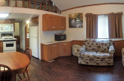 Cooper Landing Cabin | Gwin's Lodge Spruce Chalet #7
