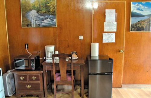 Cooper Landing Cabin | Gwin's Lodge Willow Cabin #5