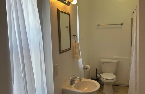 Short North Apartment | H Boutique 2 bedroom walk directly into to nightlife. Next to Convention center