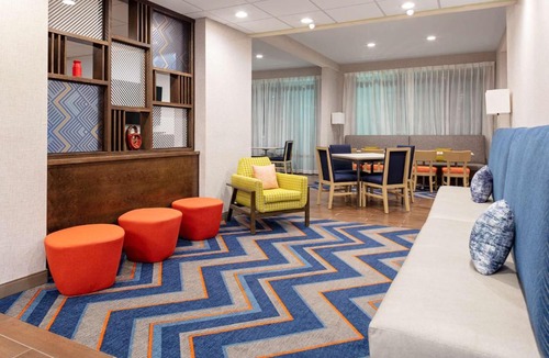 Castle Rock Hotel | Hampton Inn Castle Rock