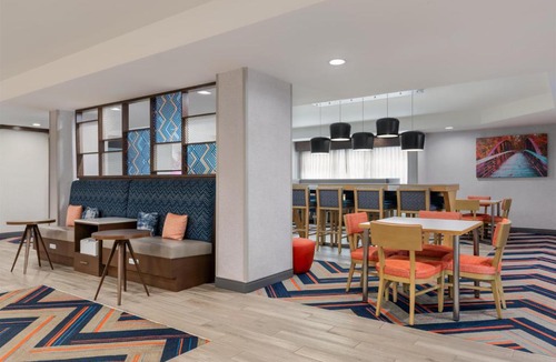 Eden Hotel | Hampton Inn Eden