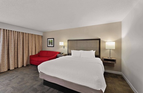 Lancaster Hotel | Hampton Inn Lancaster