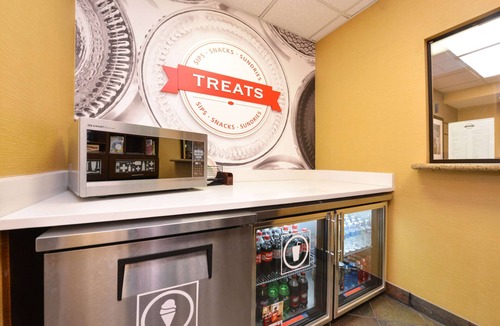 Pueblo Hotel | Hampton Inn & Suites Pueblo-Southgate