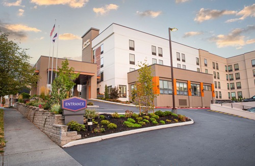 Lower Queen Anne Hotel | Hampton Inn & Suites Seattle-Downtown