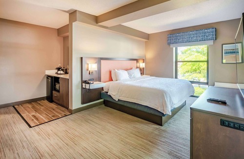 Wilmington Hotel | Hampton Inn Wilmington-Medical Park