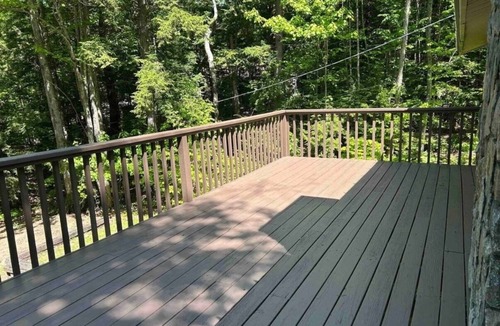 Intervale Ski Chalet | Happy Tails Hideaway 4 Bedroom Chalet located near everything
