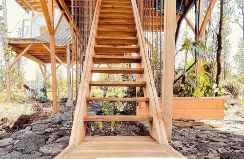 Fern Acres House | Hawaiian Treehouse, Peaceful Glamping Retreat