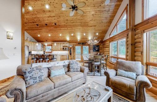 Turtle Lake House | Hawk House