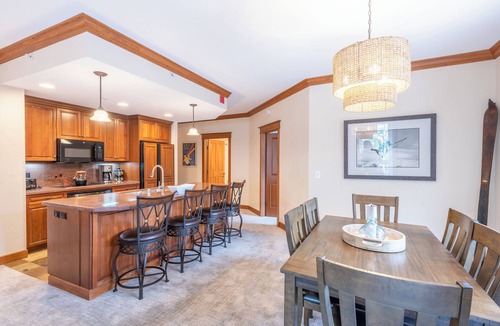 Copper Mountain Village Condo | Heart of the Center Village! Walk to everything! Free WiFi & Parking
