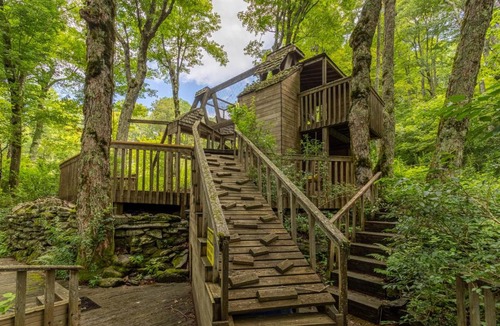 Blowing Rock House | Hearthstone