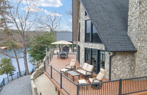 Taylorsville House | Heron's Cove with Dock & Kayaks
