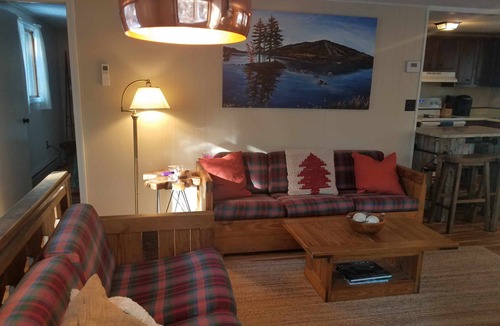 Bridgton House | Hidden Haven at Moose Pond by Shawnee Peak in Knights Hill.