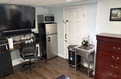 Mount Pleasant Apartment | Hideaway Private Studio