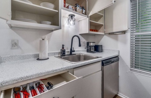Hyde Park Apartment | Hideaway Studio - Austin