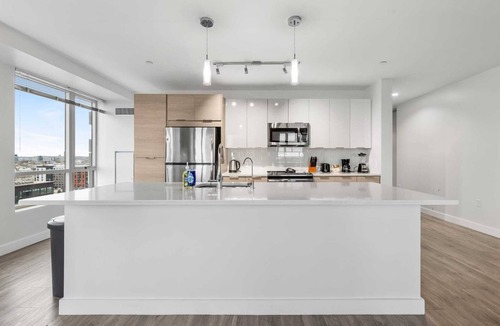 Assembly Square Apartment | high-end 3BR 2BA condo with spectacular View