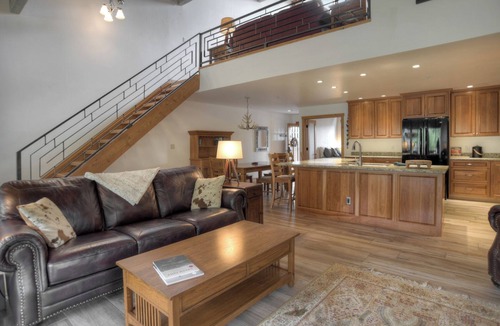 Purgatory House | High Mountain Home | AC, Pool, Hot Tub, Golf & Ski