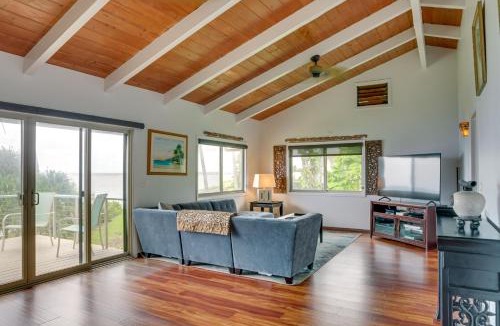Hilo House | Hilo Home w/Private Deck + Stunning Ocean Views!