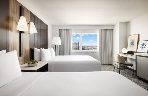 Prudential - St. Botolph Hotel | Hilton Boston Back Bay