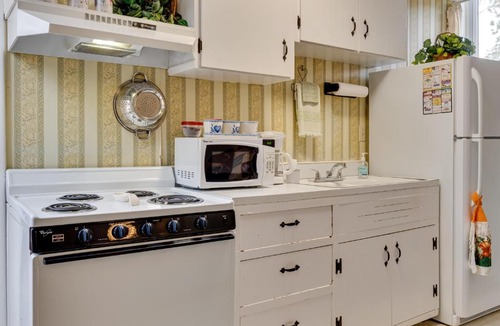 Delphi Apartment | Historic Delphi Studio: Walk to Main St & Creek