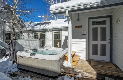 Historic District House | Historic Downtown, Private Hot Tub, Low Fees