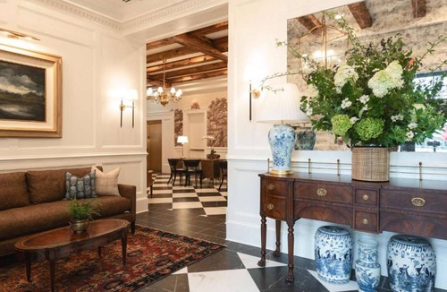Leesburg's Old and Historic District Hotel | Historic Leesburg Stay w/Bunkbeds + Sauna