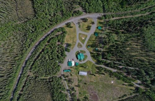 Mentasta Lake House | Historical Cozy Off-Grid Cabin with Creekside Sauna near Log Cabin Creek, Tok Alaska