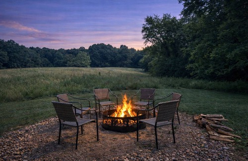 Logan Cottage | Hocking Cottage: 3 BR 2 BA for 6 w/Hot tub, Arcades, Fire pit, Wifi on 10 acres