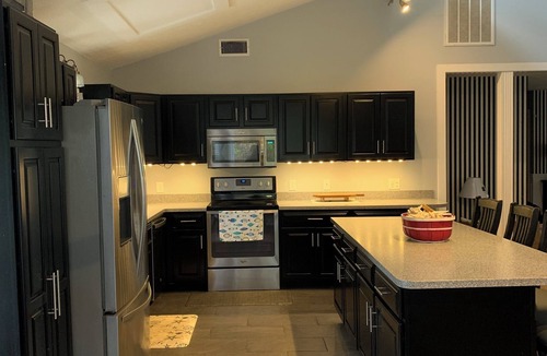 Supply House | Holden Vacation short drive to Holden Beach Island with 4 bd and 2 1/2 bath