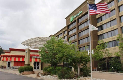 Lakewood Hotel | Holiday Inn Denver Lakewood, an IHG Hotel