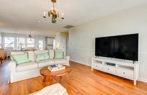 Ocean Isle Beach House | Home on Ocean Isle Beach w/Catwalk & Deck