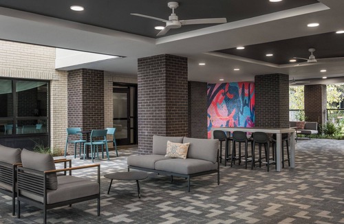 Holly Hotel | Home2 Suites by Hilton Austin East Side 5th Street