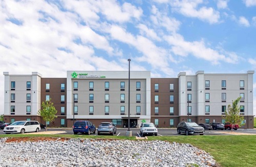 Asheville House | Homey Stay Experience with Fully Equipped Kitchens & Laundry Facility - Off I-240