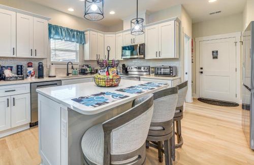 Little River House | Hot Tub + Fire Pit: Home Near Dtwn Little River!