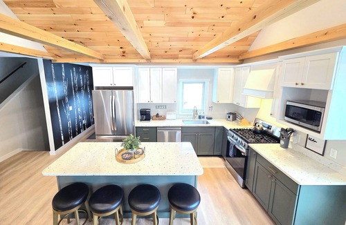 Bartlett House | Hot Tub, Game Room, Fire Pit, Hiking and Cozy home in wonderful Bartlett