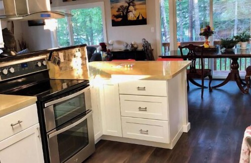 Northeast Anchorage House | Hot Tub Mountain views Cozy Fireplace!