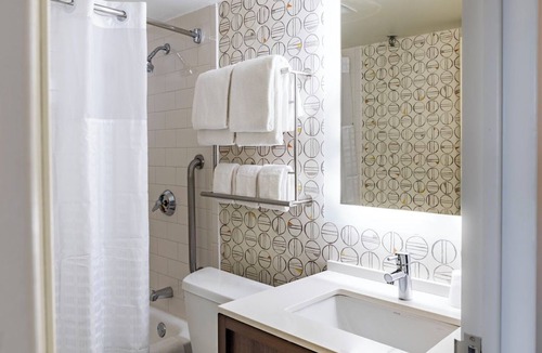 Lowry Field Hotel | Hotel 3333