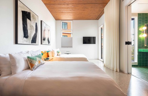 Travis Heights Hotel | Hotel Magdalena